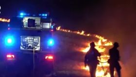 VIDEO Au avut loc din ce în ce mai multe dezastre naturale în destinații turistice. Angajații din Albania s-au luptat cu focul